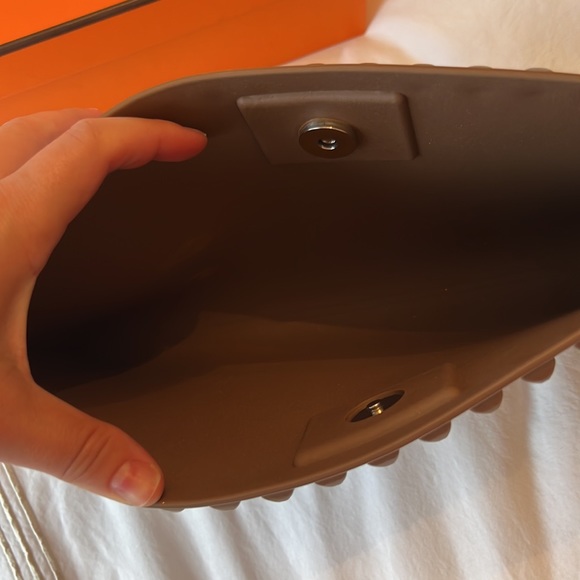 Carmen Sol Clutch - Picture 3 of 3